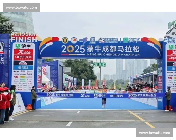 成马双冠！管油胜 2 小时 16 分夺冠揽 4 万美金